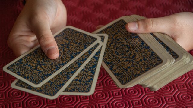 集換式卡牌遊戲的遊戲